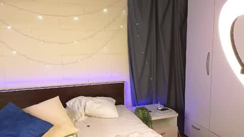 Max online show from 04-18-26, 07:07