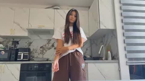 Dina online show from 07-28-26, 11:17