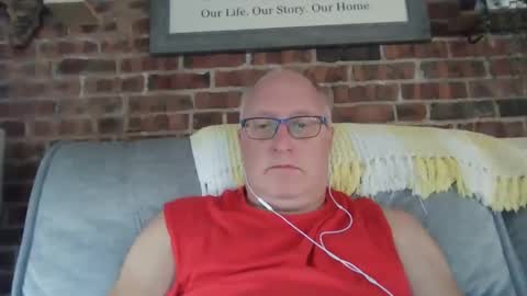 Snapshot of toyota1969 chatting on 09-22-25, 09:50 toyota1969 online show from 09-22-25, 09:50