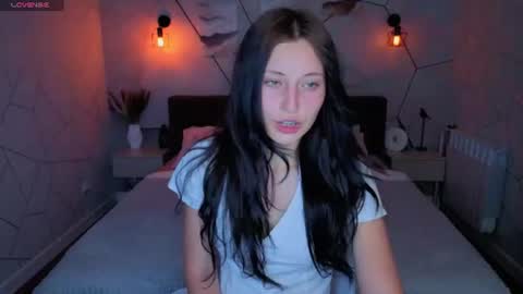 tracey_gill online show from 06-25-26, 09:14