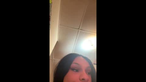 tracy227 online show from 10-25-25, 08:33