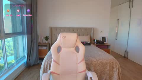 Snapshot of tracy_tay1or chatting on 06-30-26, 11:00 Tracy GMT2 Mon 3 AM - 4 PM Tue 3 AM - 4 PM Wed 3 AM - 4 PM Thur 3 AM - 4 PM Fri 3 AM - 4 PM online show from 06-30-26, 11:00
