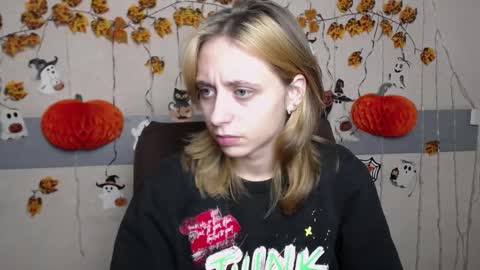 TracyLeeBB online show from 11-14-25, 12:04