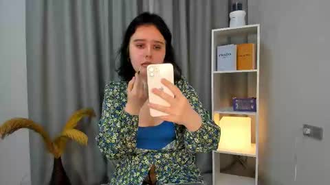 Snapshot of tracylilith chatting on 12-14-25, 01:49 Call me Tracy online show from 12-14-25, 01:49