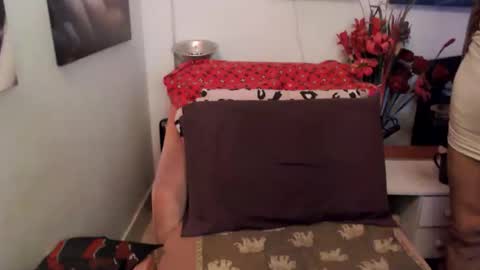 Snapshot of transagera chatting on 11-20-25, 01:17 TransAgera online show from 11-20-25, 01:17