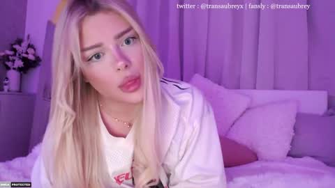 Snapshot of transaubrey chatting on 10-23-25, 07:34 aubrey 3 online show from 10-23-25, 07:34