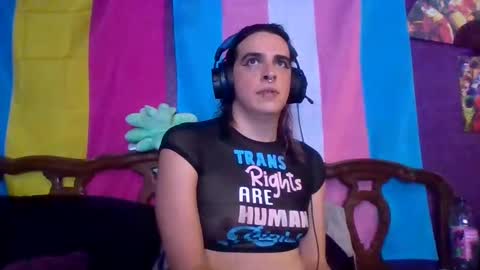 Snapshot of transgurlrobin chatting on 11-19-25, 02:00 Mugiwararobin1 online show from 11-19-25, 02:00