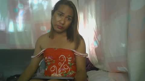 transhottie28 online show from 02-24-25, 12:30