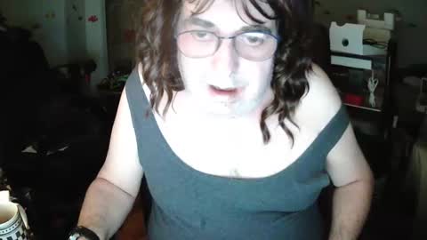 Snapshot of transmtfhello chatting on 01-10-26, 11:31 Peter online show from 01-10-26, 11:31