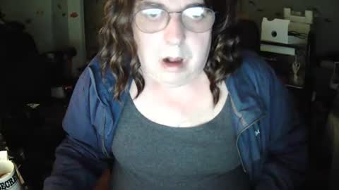 Snapshot of transmtfhello chatting on 01-12-26, 10:59 Peter online show from 01-12-26, 10:59