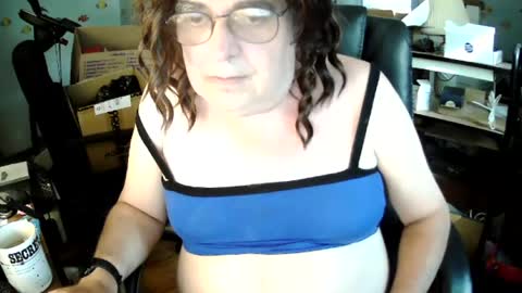 Snapshot of transmtfhello chatting on 07-11-26, 08:55 Peter online show from 07-11-26, 08:55