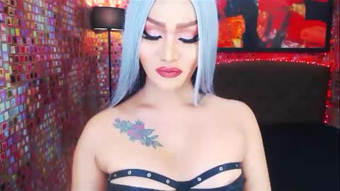 Snapshot of transplayfullolivia chatting on 02-08-25, 01:43 KYLIE BELLA  TS online show from 02-08-25, 01:43