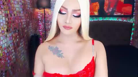 Snapshot of transplayfullolivia chatting on 02-12-25, 02:14 KYLIE BELLA  TS online show from 02-12-25, 02:14