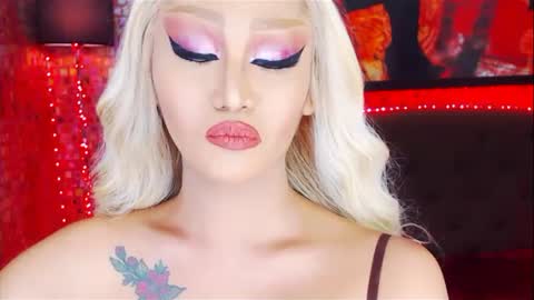 Snapshot of transplayfullolivia chatting on 03-12-25, 09:23 KYLIE BELLA  TS online show from 03-12-25, 09:23