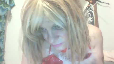 Snapshot of traphouseslutbunny4fun chatting on 12-25-24, 04:33 traphouseslutbunny4fun online show from 12-25-24, 04:33
