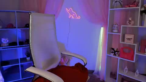 Snapshot of trasymorris chatting on 06-19-26, 04:00 Tracy online show from 06-19-26, 04:00