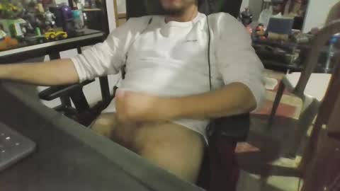 Snapshot of traveler_92 chatting on 02-11-26, 04:17 traveler_92 online show from 02-11-26, 04:17