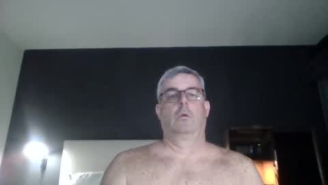 Snapshot of travelingman53 chatting on 03-06-25, 01:48 Travelingman53 online show from 03-06-25, 01:48