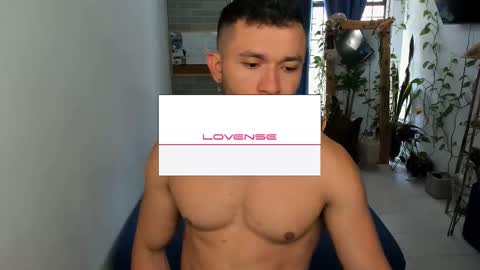 Snapshot of travis_bakerr chatting on 02-23-25, 04:13 travis bakerr online show from 02-23-25, 04:13