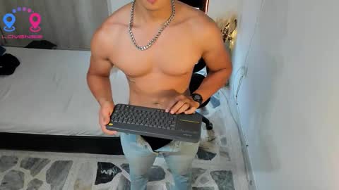 travis bakerr online show from 11-14-25, 02:49