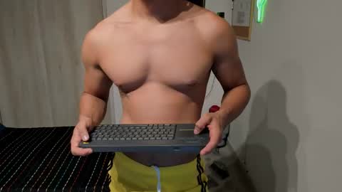 Snapshot of travis_bakerr chatting on 05-12-26, 12:08 travis bakerr online show from 05-12-26, 12:08