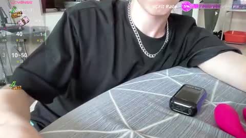 Snapshot of travis_gracile chatting on 07-09-26, 09:02 Travis online show from 07-09-26, 09:02