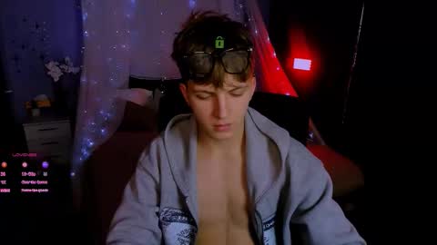 Travis online show from 11-05-25, 08:09