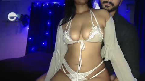 Snapshot of travisandnina chatting on 01-10-26, 01:46 travisandnina online show from 01-10-26, 01:46