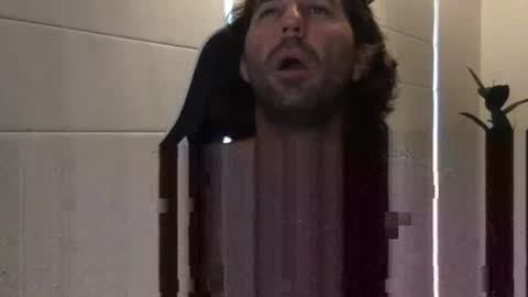 Snapshot of traviskenn chatting on 06-03-26, 11:35 TravisKenn online show from 06-03-26, 11:35