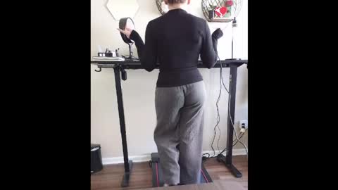 Snapshot of treadmillprincess chatting on 04-25-26, 07:55 treadmillprincess online show from 04-25-26, 07:55