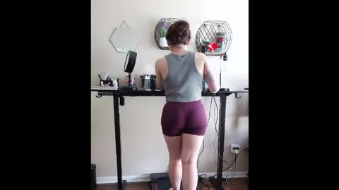 Snapshot of treadmillprincess chatting on 05-31-26, 08:54 treadmillprincess online show from 05-31-26, 08:54