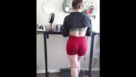 Snapshot of treadmillprincess chatting on 06-02-26, 08:55 treadmillprincess online show from 06-02-26, 08:55