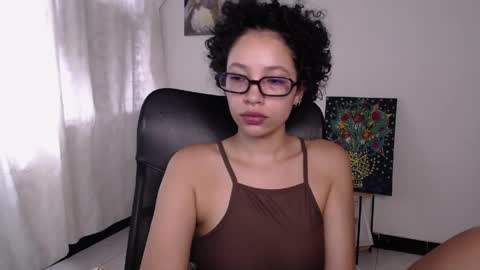 Snapshot of treasuresz chatting on 05-29-26, 05:33 Emily online show from 05-29-26, 05:33