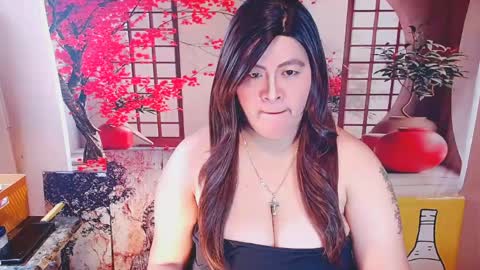 Snapshot of treat_urself chatting on 05-30-26, 10:23 marian online show from 05-30-26, 10:23