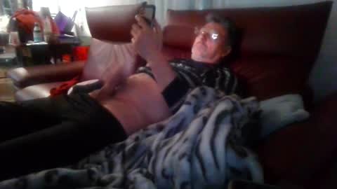 trebgeis1 online show from 04-04-26, 07:22