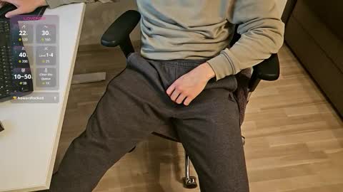 tree1989 online show from 11-08-25, 08:18