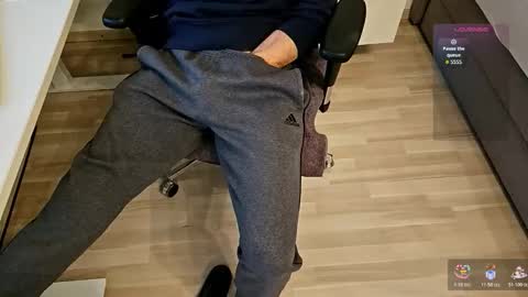 tree1989 online show from 02-21-26, 03:57