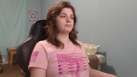 TreeJeanne online show from 12-20-24, 01:43