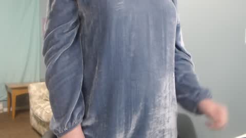 TreeJeanne online show from 01-24-25, 02:08