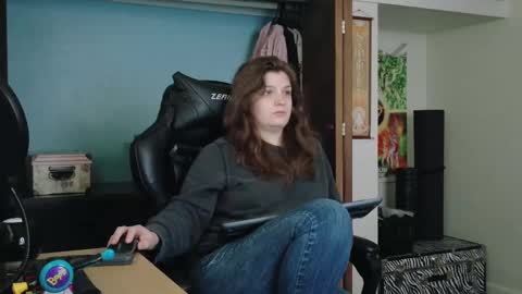 TreeJeanne online show from 09-08-25, 03:33