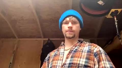 Snapshot of treeman817 chatting on 02-01-26, 06:17 treeman817 online show from 02-01-26, 06:17