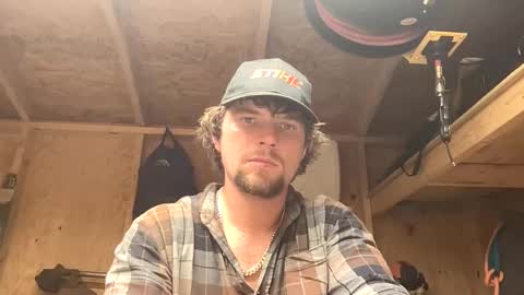 Snapshot of treeman817 chatting on 03-09-26, 08:35 treeman817 online show from 03-09-26, 08:35