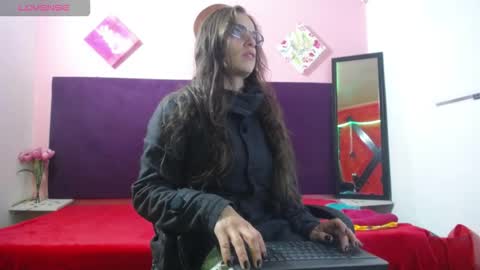 Treisy online show from 03-25-26, 11:16