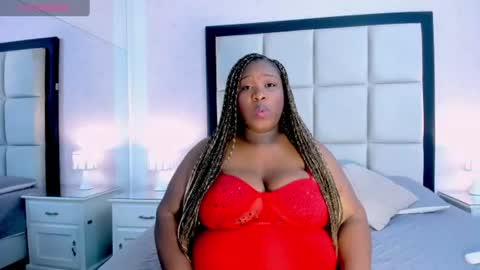 Snapshot of treisyvixen chatting on 06-19-26, 03:22 Treisy Vixen big ass online show from 06-19-26, 03:22