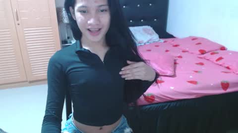 STEPHANiE online show from 11-30-25, 03:21