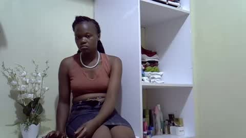 Snapshot of trendybooty chatting on 10-23-25, 05:51 tendybooty online show from 10-23-25, 05:51