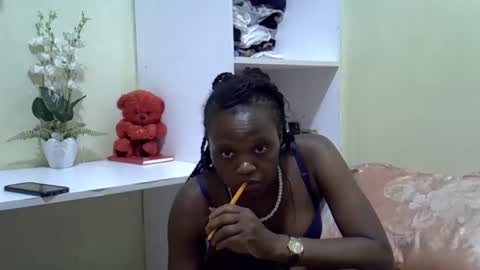 Snapshot of trendybooty chatting on 11-22-25, 09:19 tendybooty online show from 11-22-25, 09:19