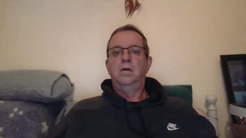 Snapshot of trev8331 chatting on 10-11-25, 08:57 Fe-fi-fo-fum online show from 10-11-25, 08:57