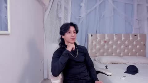 Snapshot of trevor_belmon chatting on 10-26-25, 04:40 Trevor Belmon online show from 10-26-25, 04:40