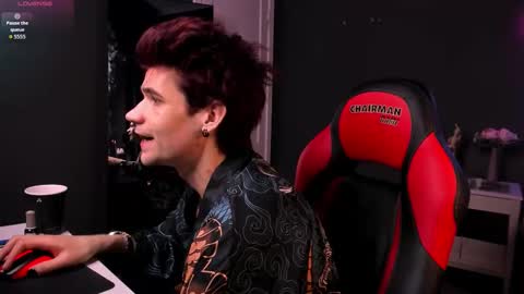 Snapshot of trevor_thomson chatting on 02-24-26, 10:46 Trevor online show from 02-24-26, 10:46